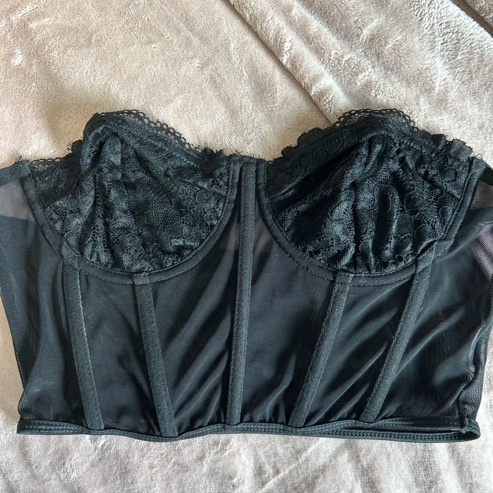 Elegant Black Lace Bandeau